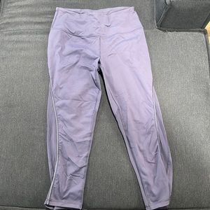 VS Purple Capri Athletic Leggings